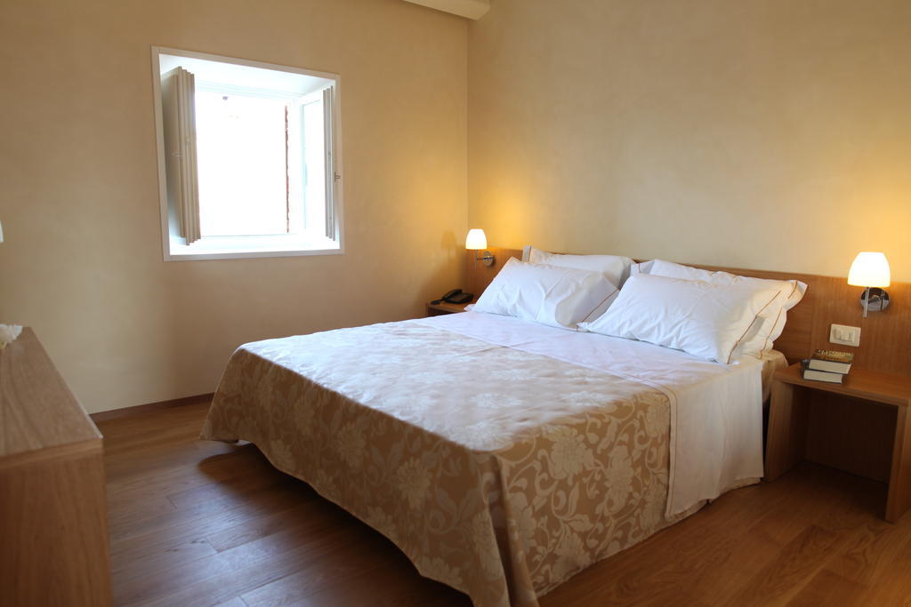 Relais Del Borgo Hotel & Spa 4 Stelle Staffolo Quarto foto